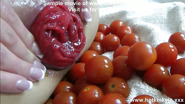 Porno gratuit sans inscription  Je porte une robe rouge courte. videos x gratuite en streaming