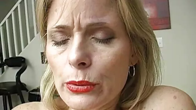 Porno gratuit sans inscription  Malto je voudrais des films porno Kyra et ses premiers acteurs Lesbiennes