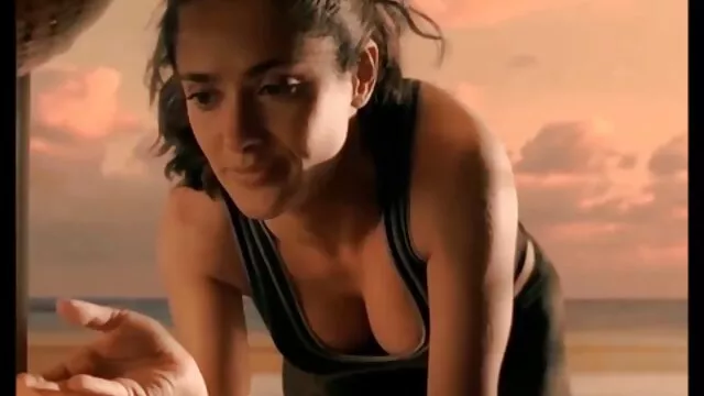 Porno gratuit sans inscription  Il a percé les membres du chat et a commencé à bien s'étirer film porno extrait gratuit