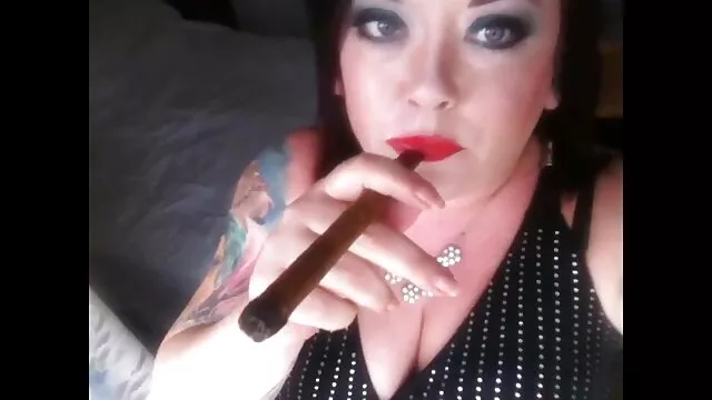Porno gratuit sans inscription  Papa rejoint x vidéo gratuit rapidement une jeune blonde