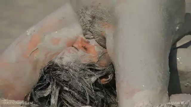 Porno gratuit sans inscription  Il y a film x gratuit you porn une fille stupide non seulement dans sa bouche et son chapeau, mais aussi dans une fosse non développée