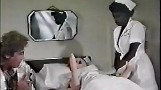 Porno gratuit sans inscription  Kin frencha Français Français dans film porno fr gratuit Woodoodman mettant en vedette avec trois hommes