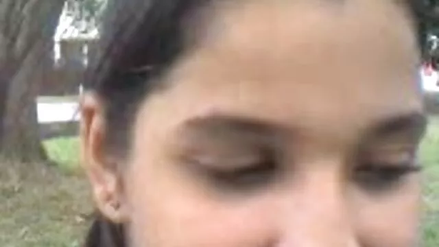 Porno gratuit sans inscription  Dans la position 69, Il est attaché à sa femme et tient le pénis dans porno hentai gratuit sa bouche